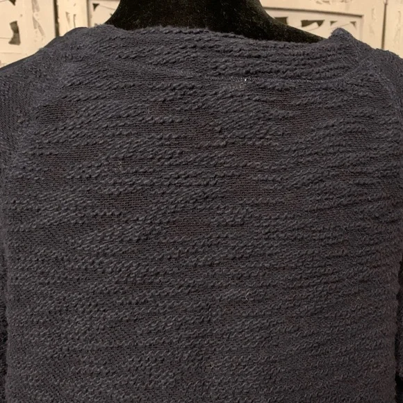 SAKS FIFTH AVENUE DARLING DARK NAVY BLUE TEXTURED LONG SLEEVE SWEATER TOP - Picture 5 of 9